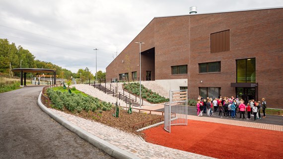 Syvälahden monitoimitalo voitti vuoden 2018 Turun hyvän rakentamisen palkinnon