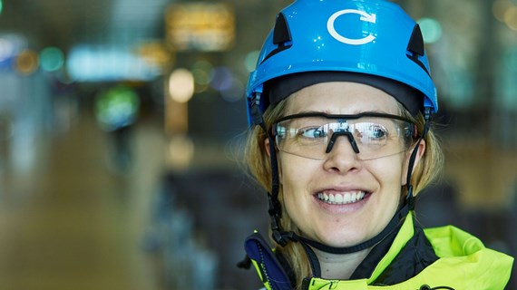 LVIS-huoltoasentajia datakeskukseen, Helsinki